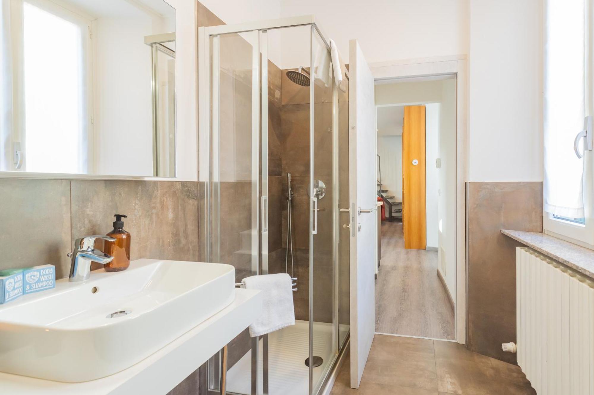 Apartment La Casa Di Nino By Rent Como