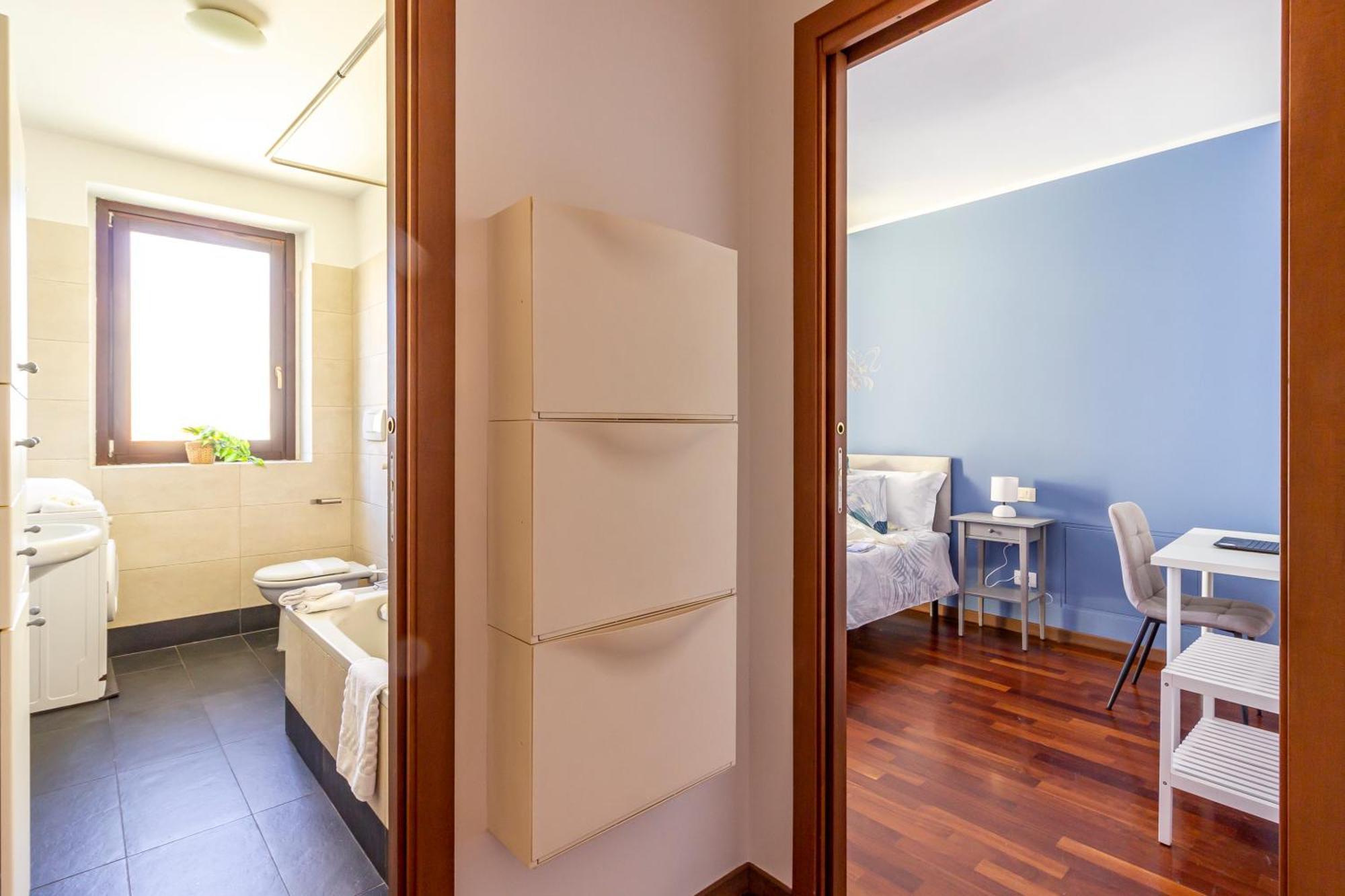 Station & Center - Self Check-in & Remote Access Apartment
