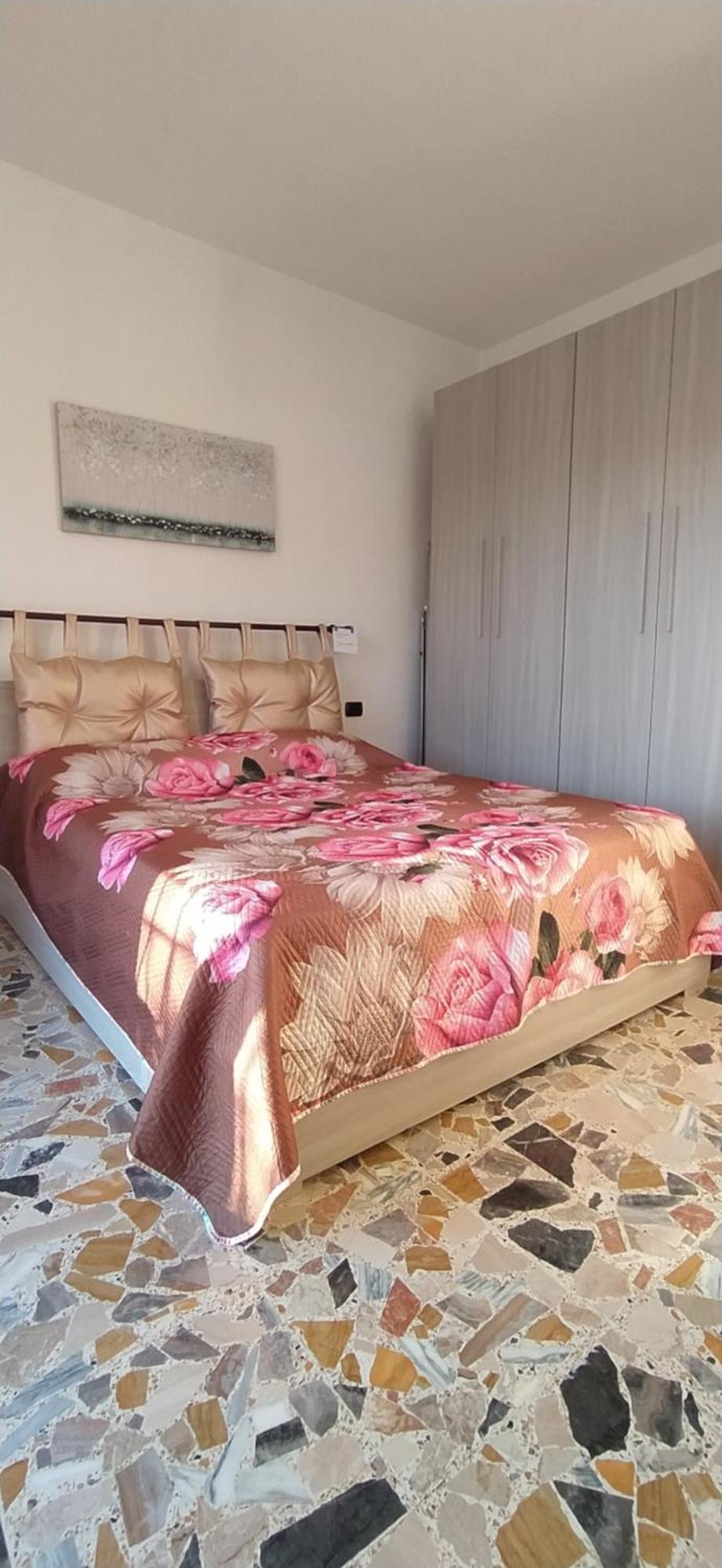 Dolce - Fantastic View -free Wi-fi & Late Check-out Apartment