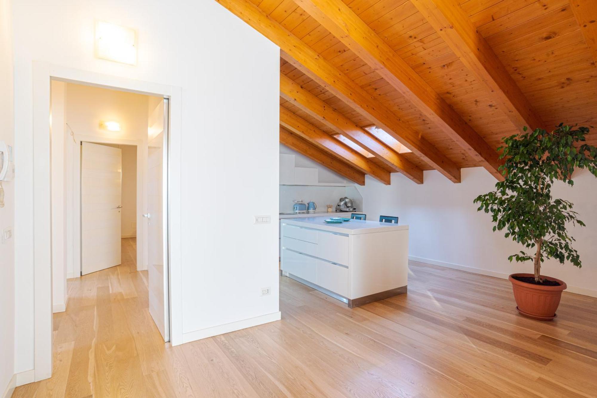 Apartment Roomy And Bright With Terrace!