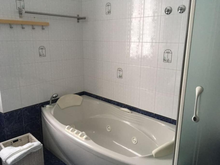 Beautiful With Private Access To The Lake. * Limonta