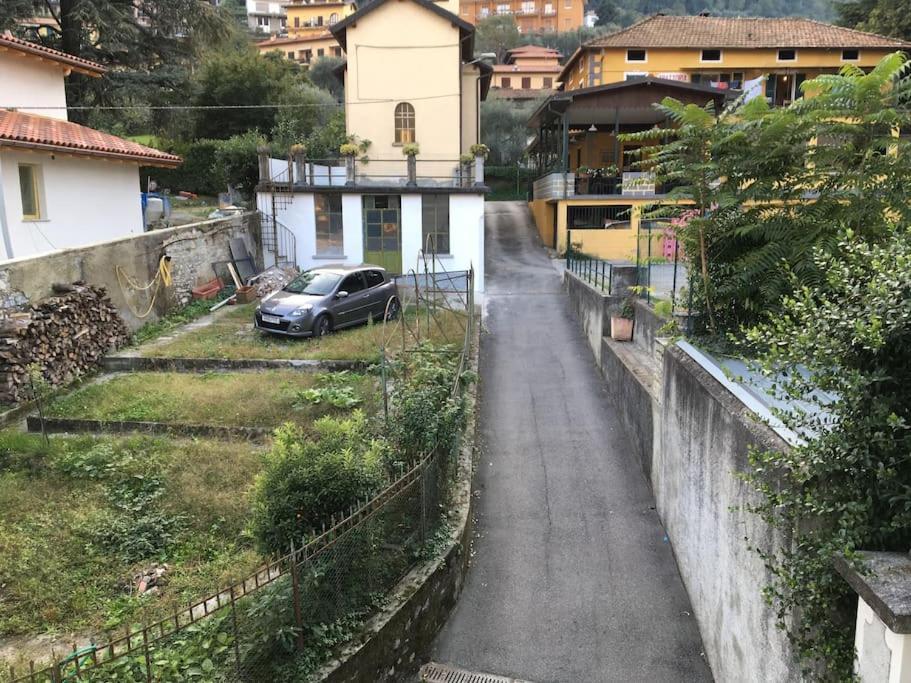Beautiful With Private Access To The Lake.