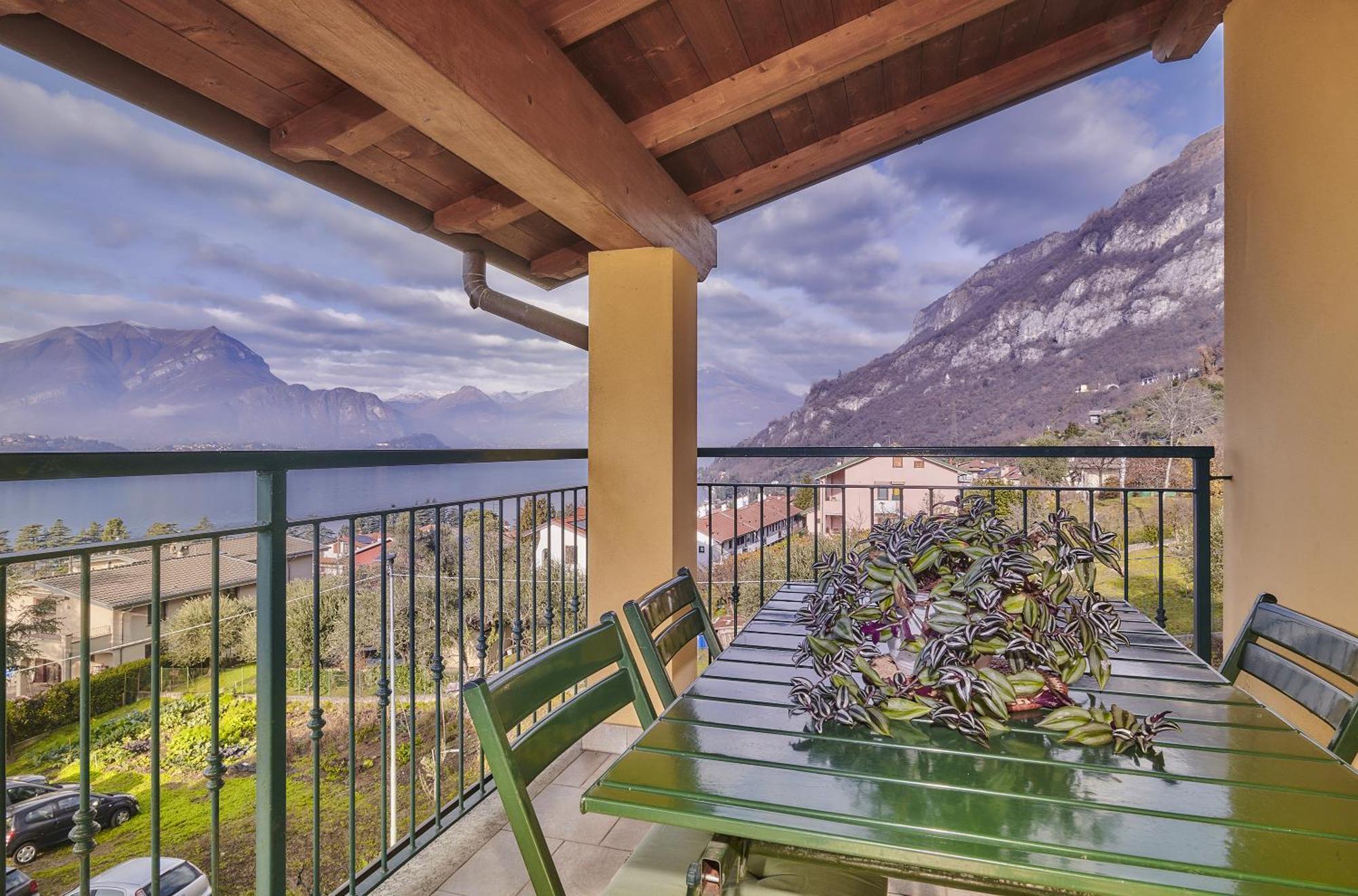 Balcony View Apartment *