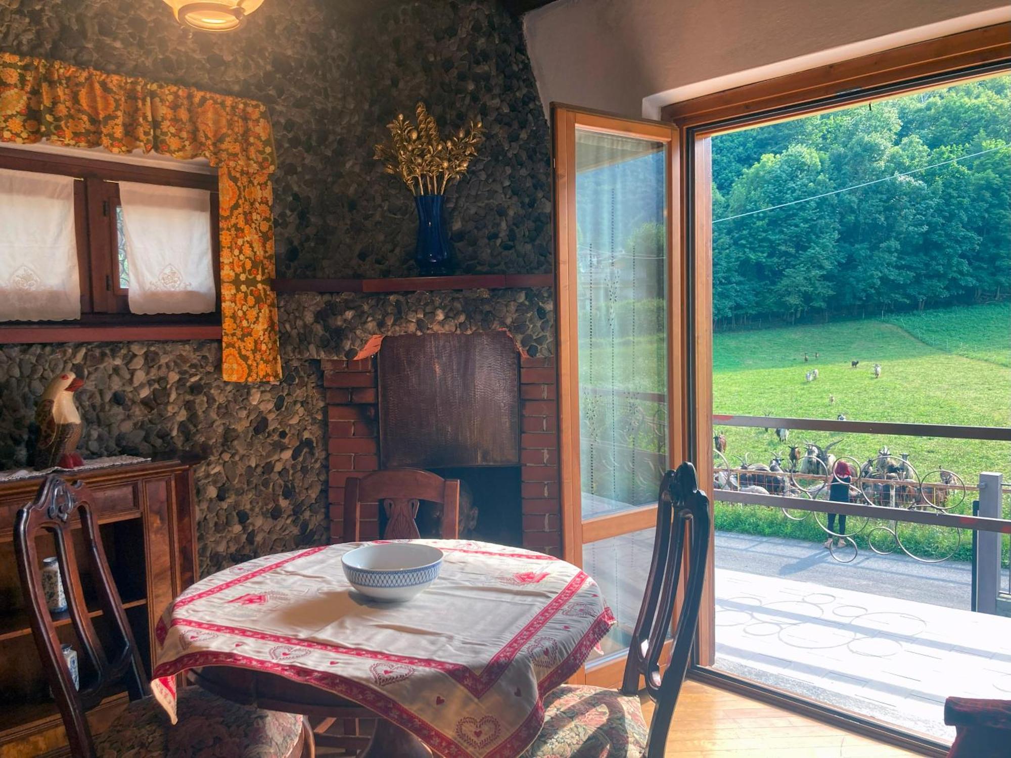 Iris - Relaxing Alpine Getaway At Apartment Ballabio