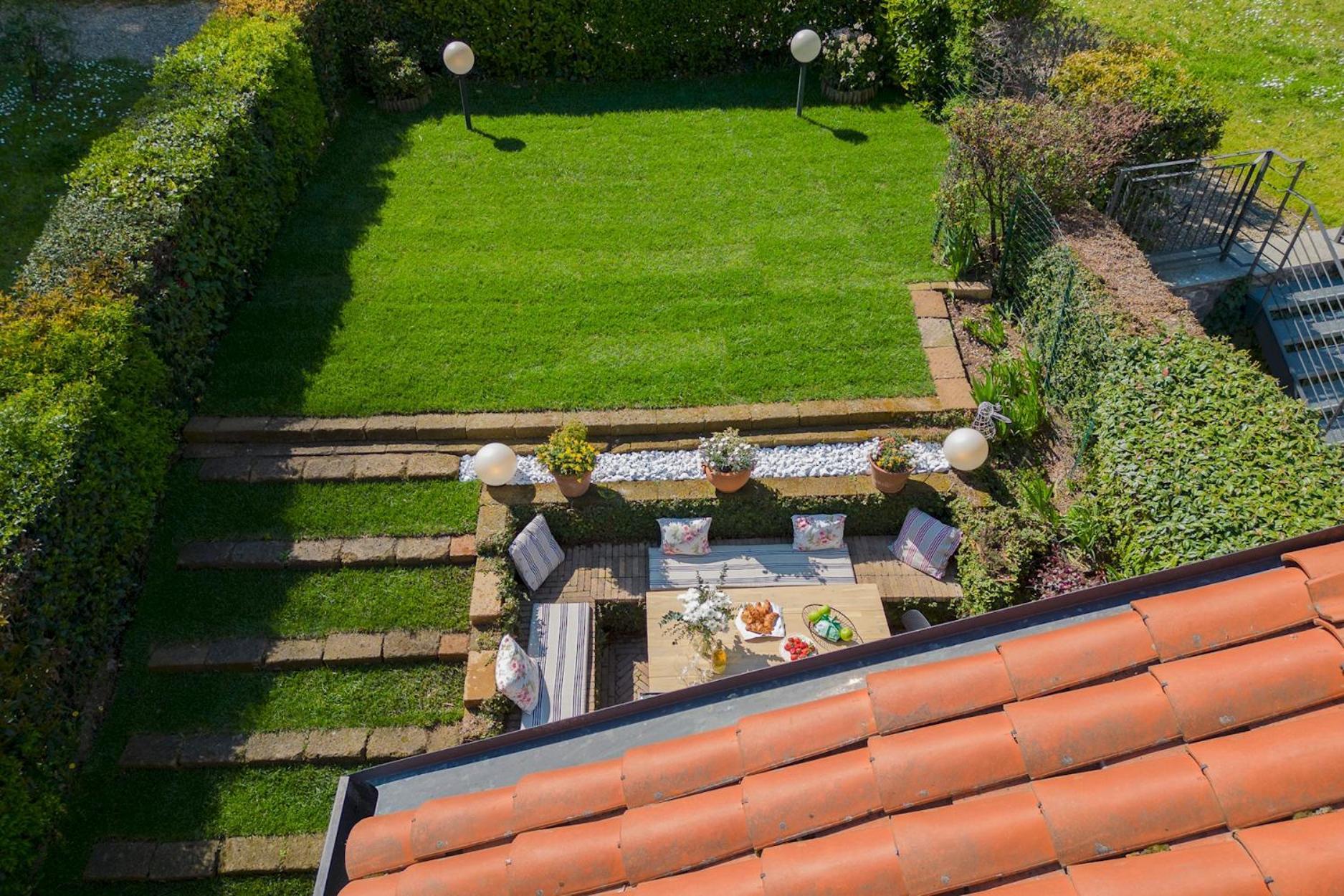 Vico Garden-203 By Rent * Como