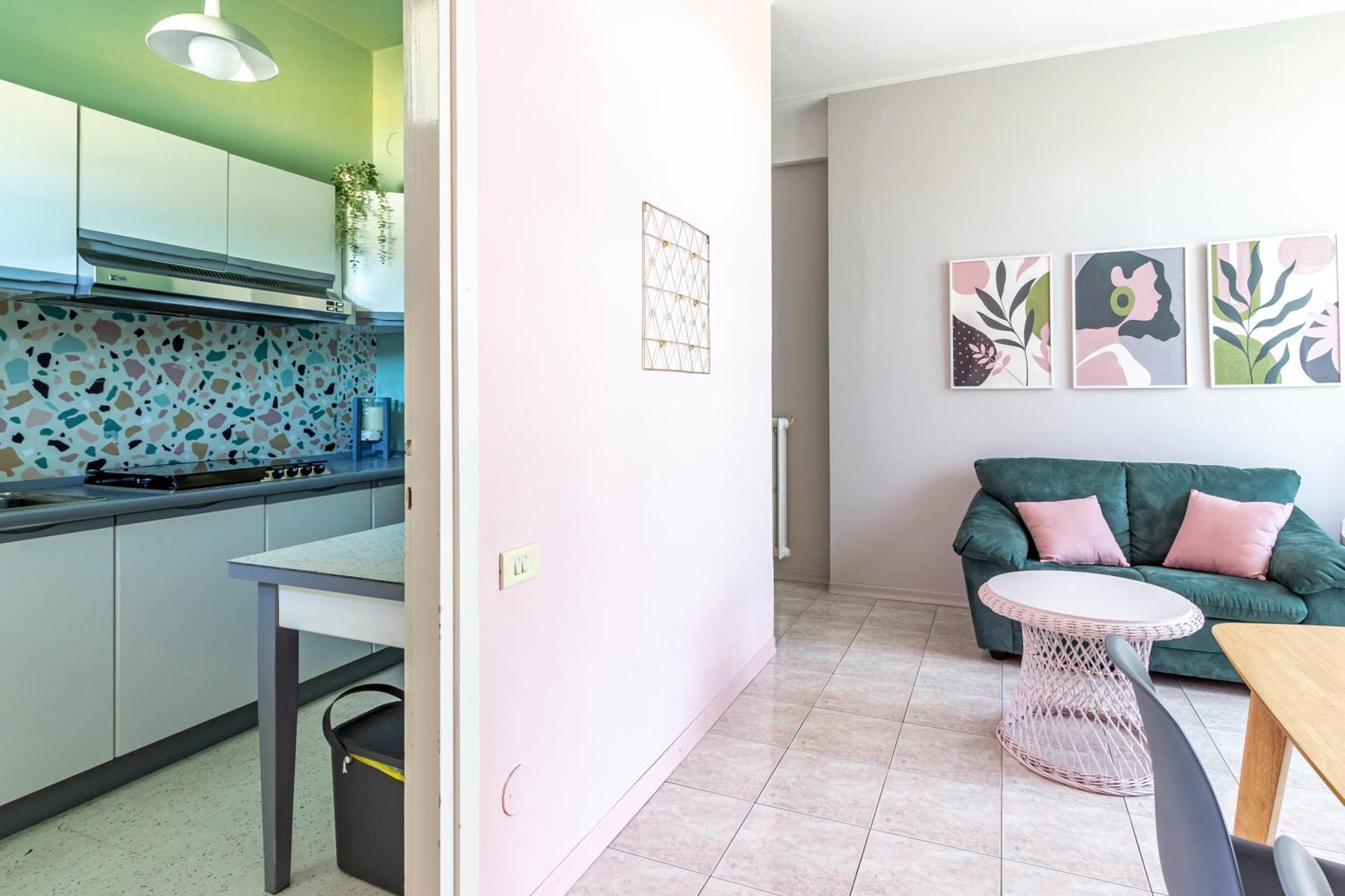 Apartment Parking & Terrace - Large 90 Mq - Self Check-in & Remote Access Como