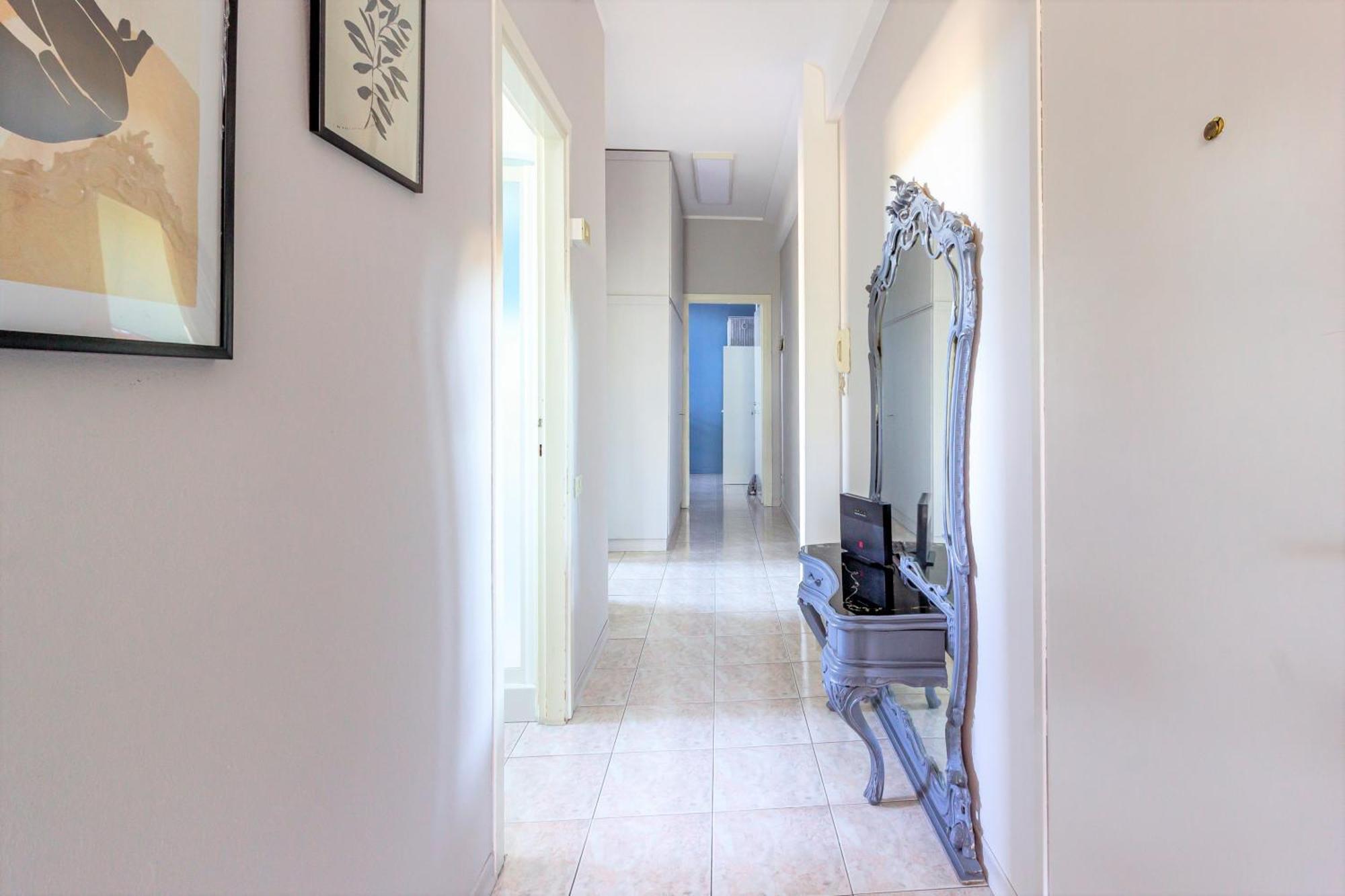 Parking & Terrace - Large 90 Mq - Self Check-in & Remote Access Apartment Como