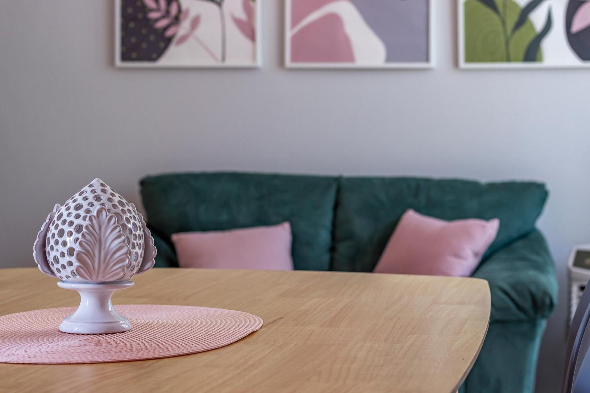 Parking & Terrace - Large 90 Mq - Self Check-in & Remote Access Apartment *