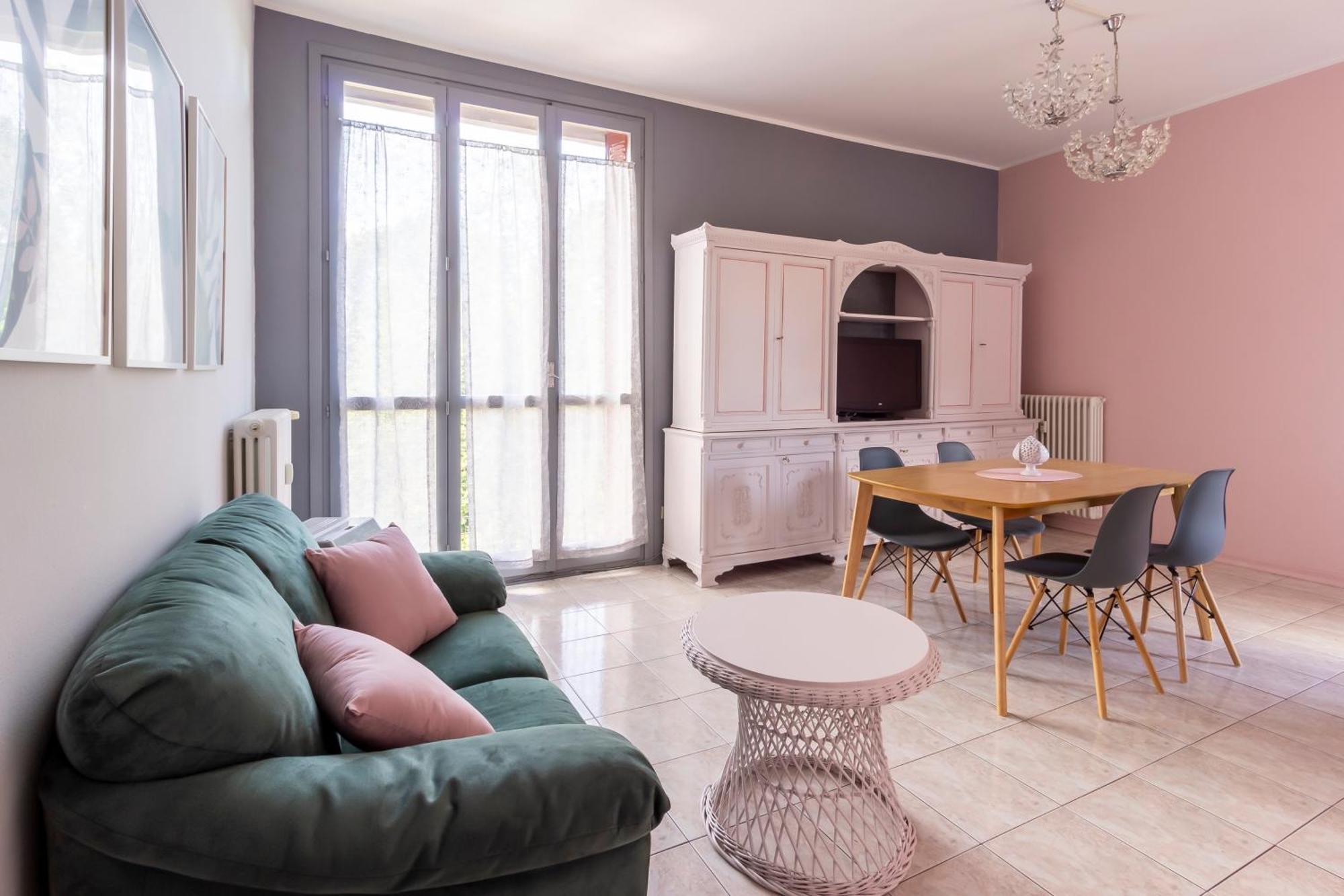 Apartment Parking & Terrace - Large 90 Mq - Self Check-in & Remote Access Como