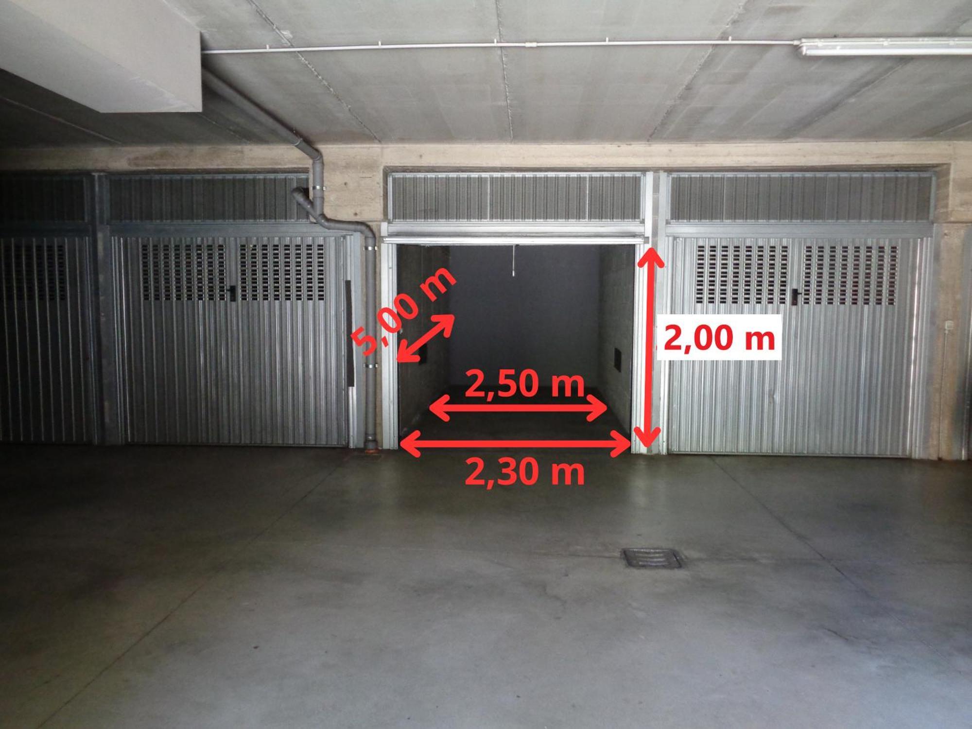 Apartment Private Garden & Garage - Self Check-in & Remote Access *