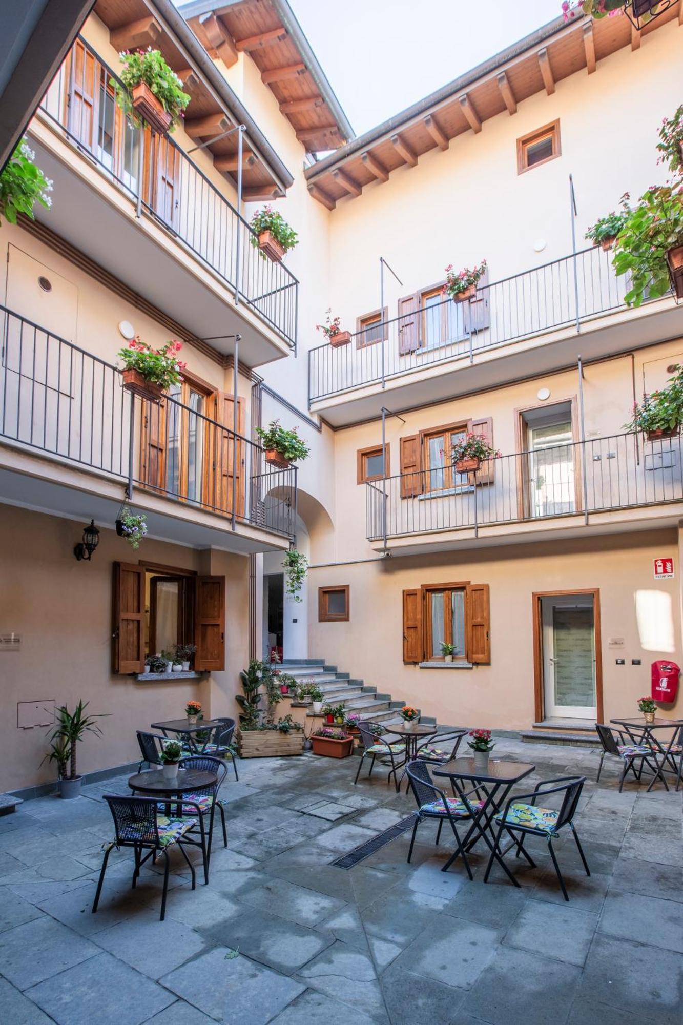 La Casa Del Sarto - And *