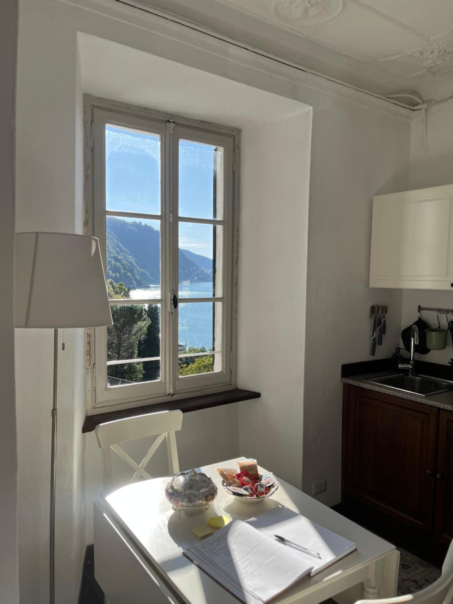 Casa Giulietta Caronti With View Of Casa vacanze Blevio