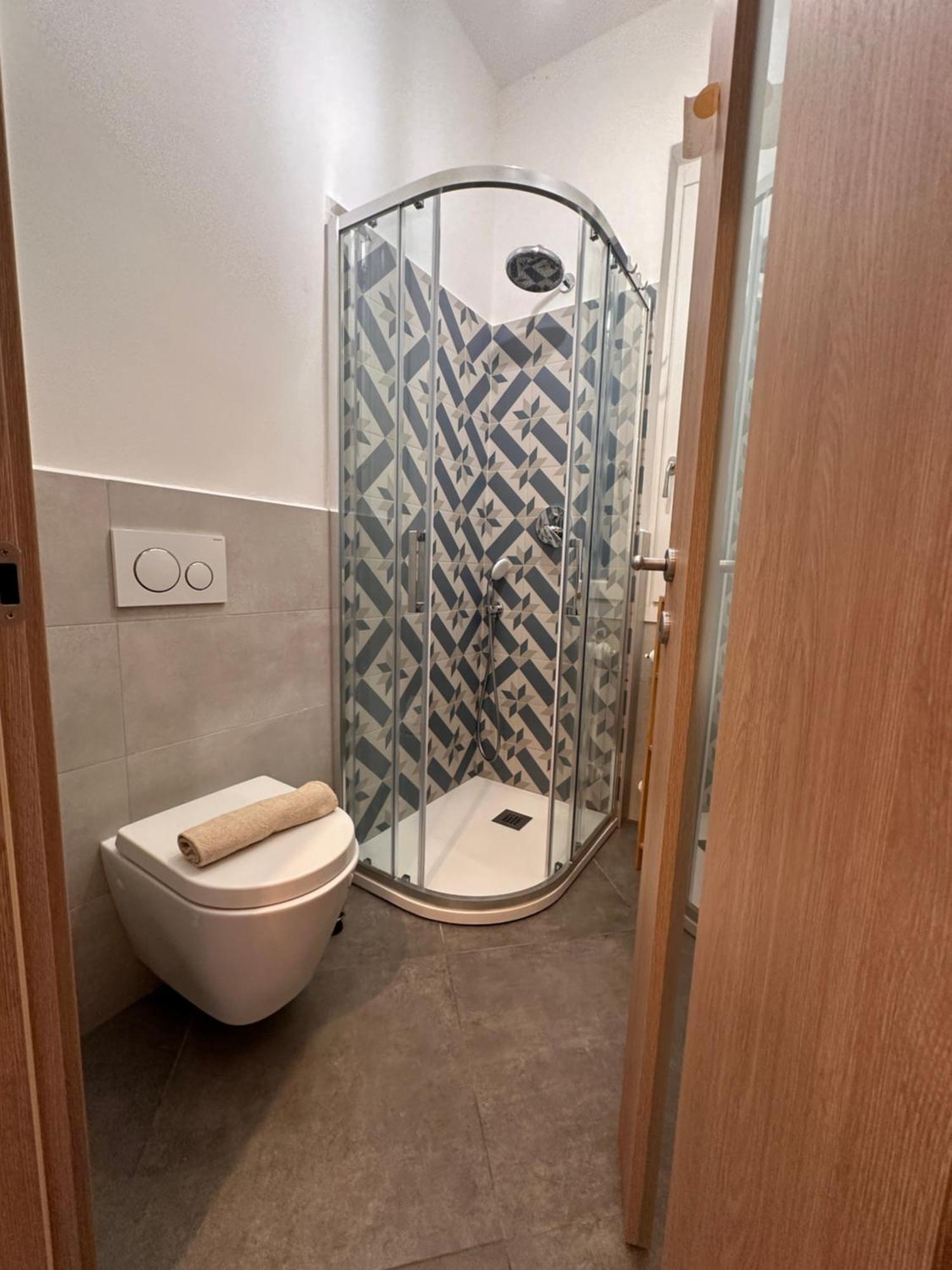 Bed & Breakfast Casa Ling -ac - Parking-2bathrooms *