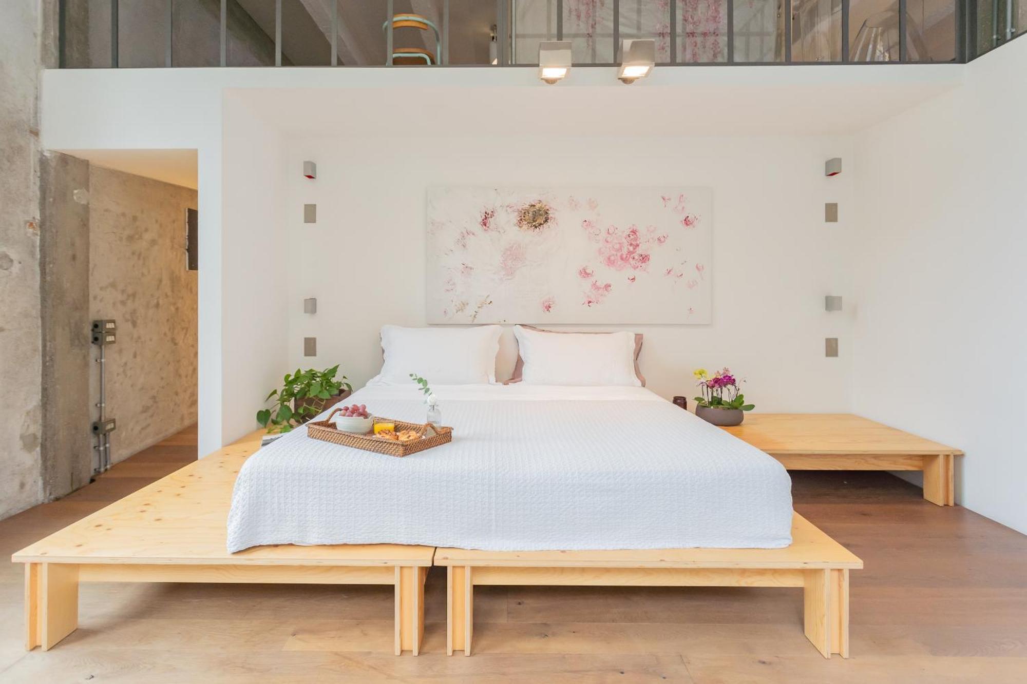 Design Loft With Private Parking By Rent Apartment Como
