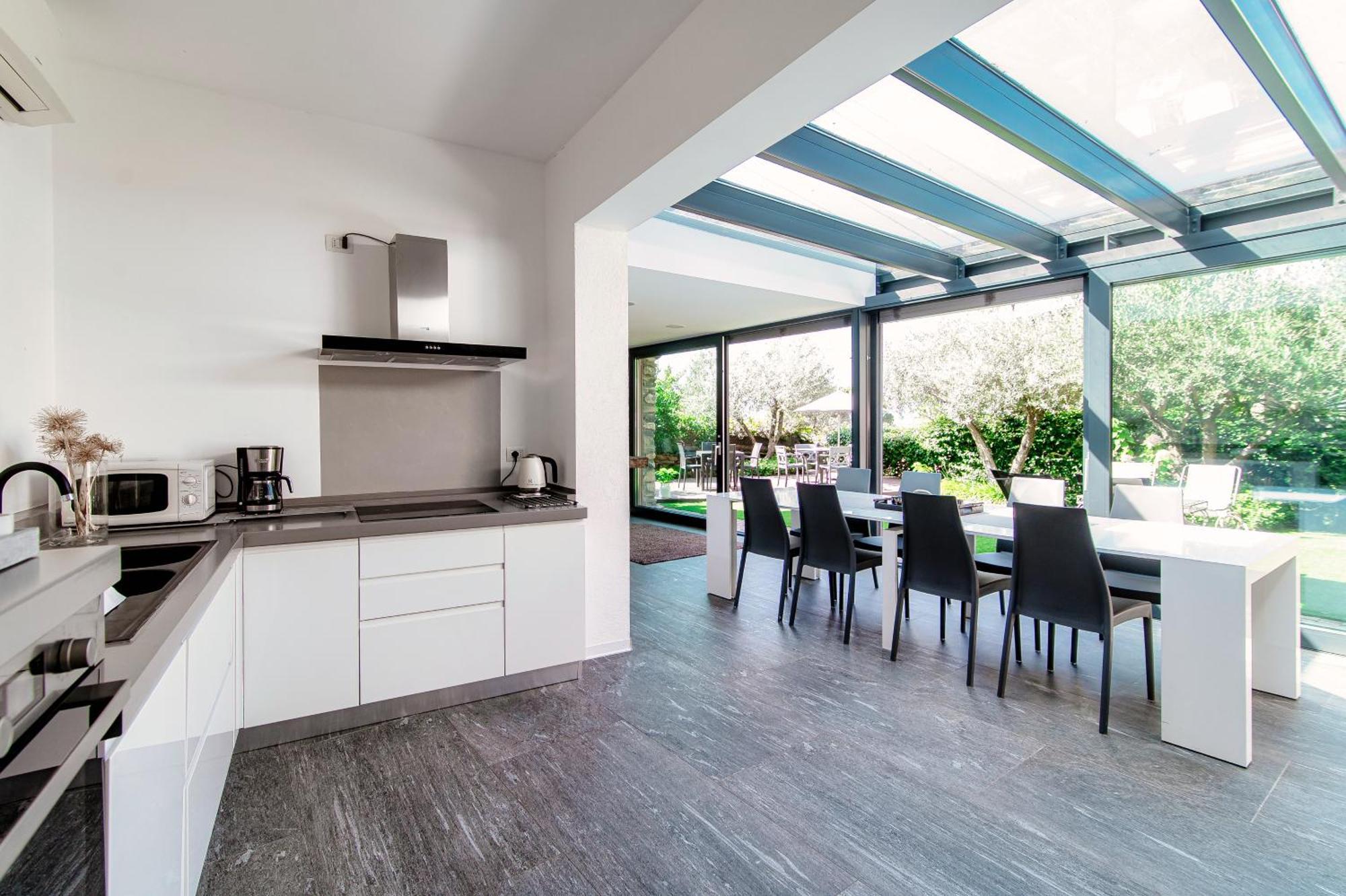 Lumina House - Private Garden & View *