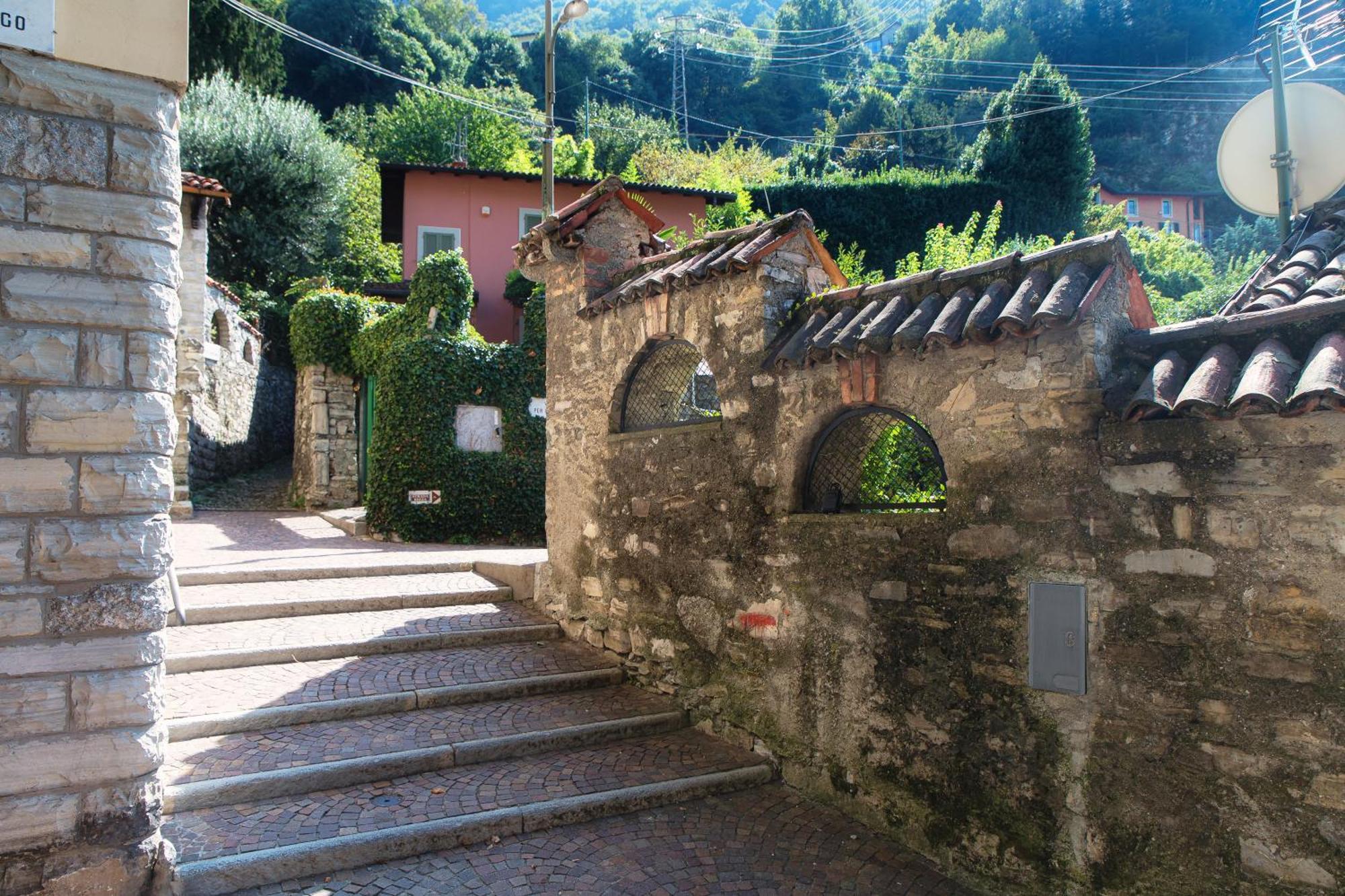 Lumina House - Private Garden & View Villa Torno