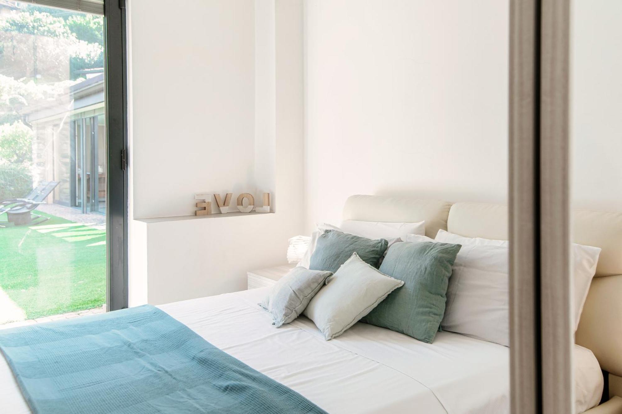 Villa Lumina House - Private Garden & View Torno