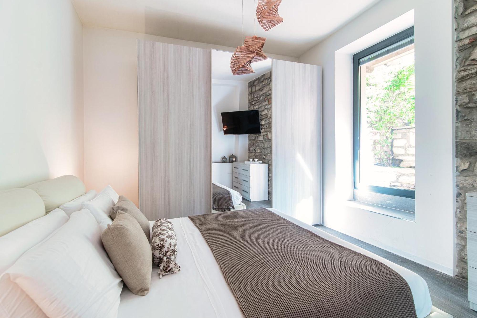 Villa Lumina House - Private Garden & View *