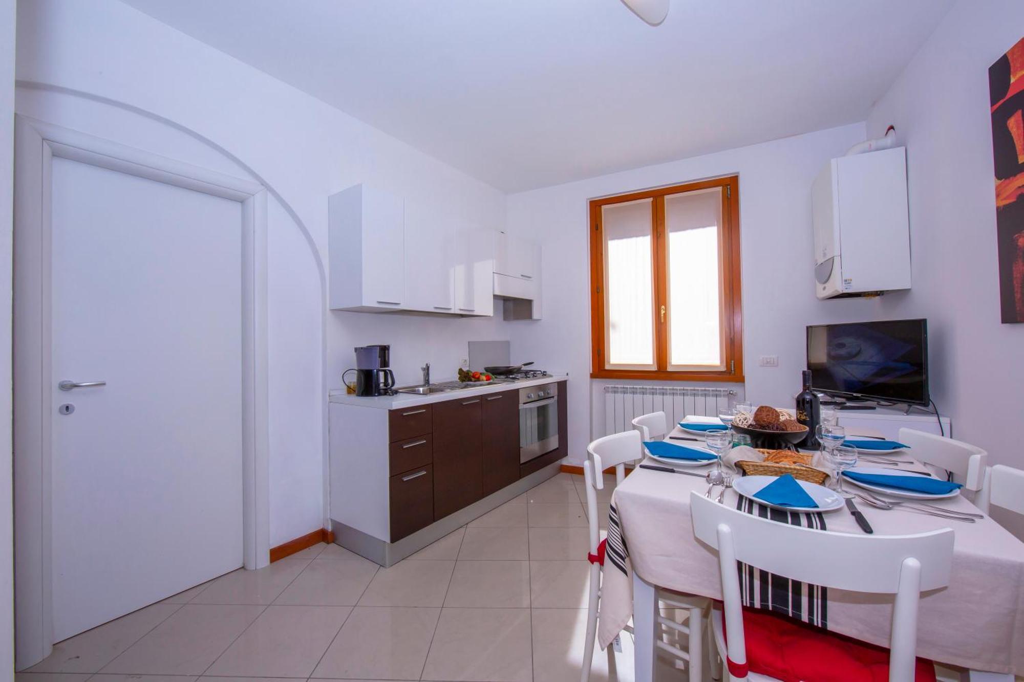 Fontana Del Apartment