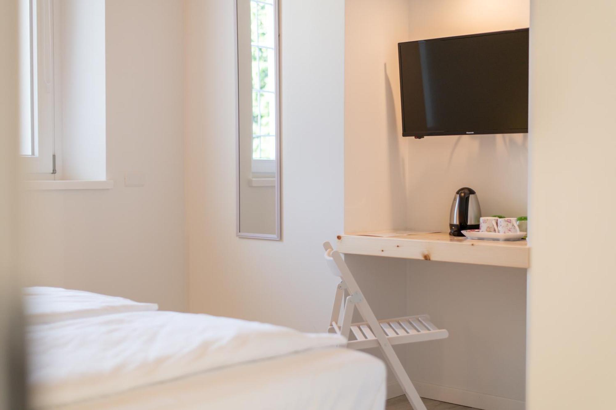 R&b Al Bed & Breakfast Domaso