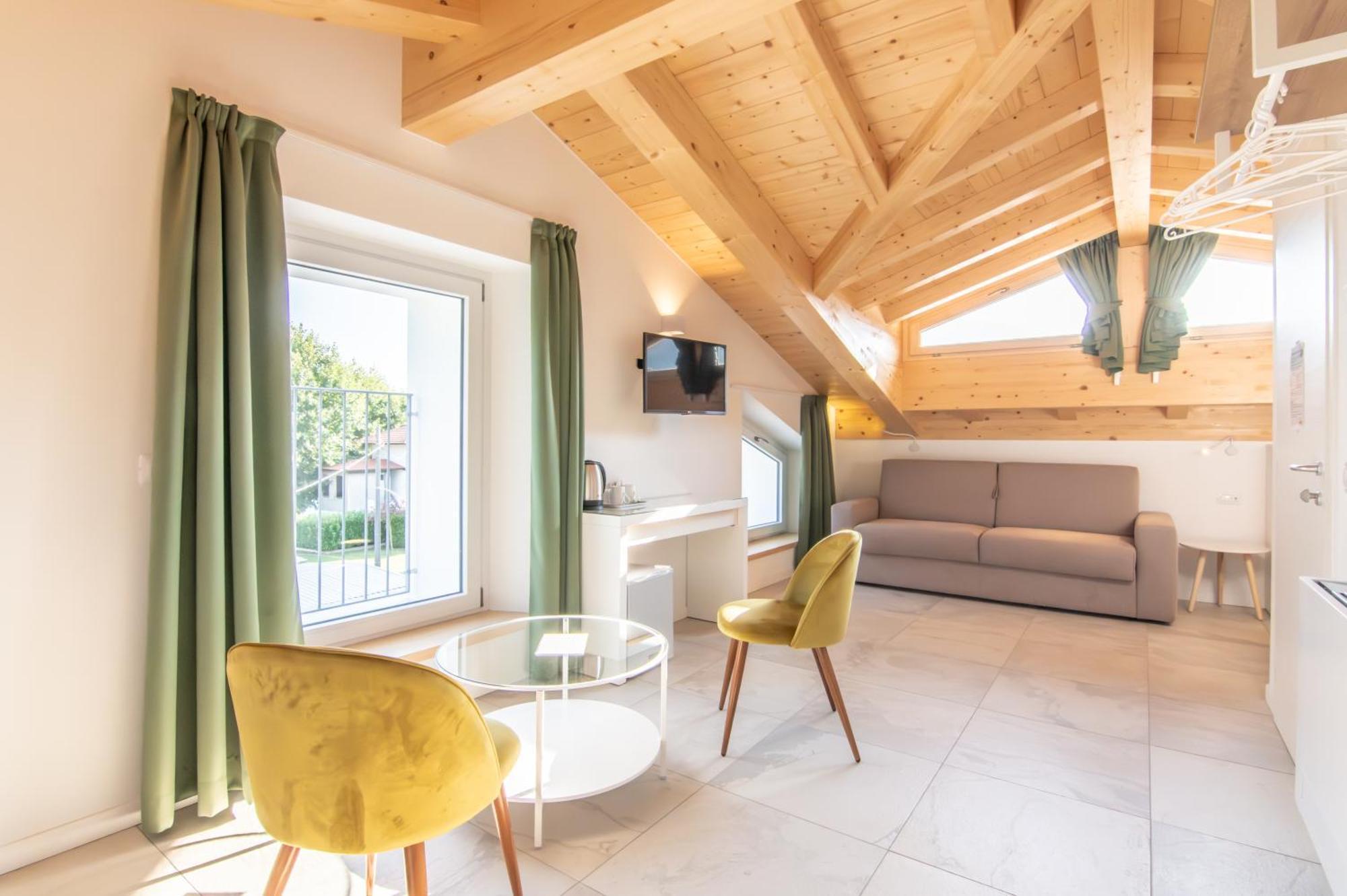 R&b Al Bed & Breakfast Domaso