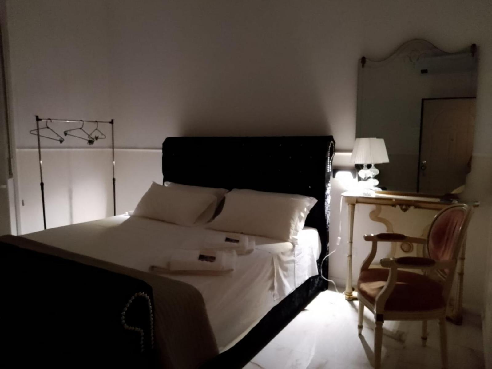 Palazzo Novecento Centro Storico Bed & Breakfast