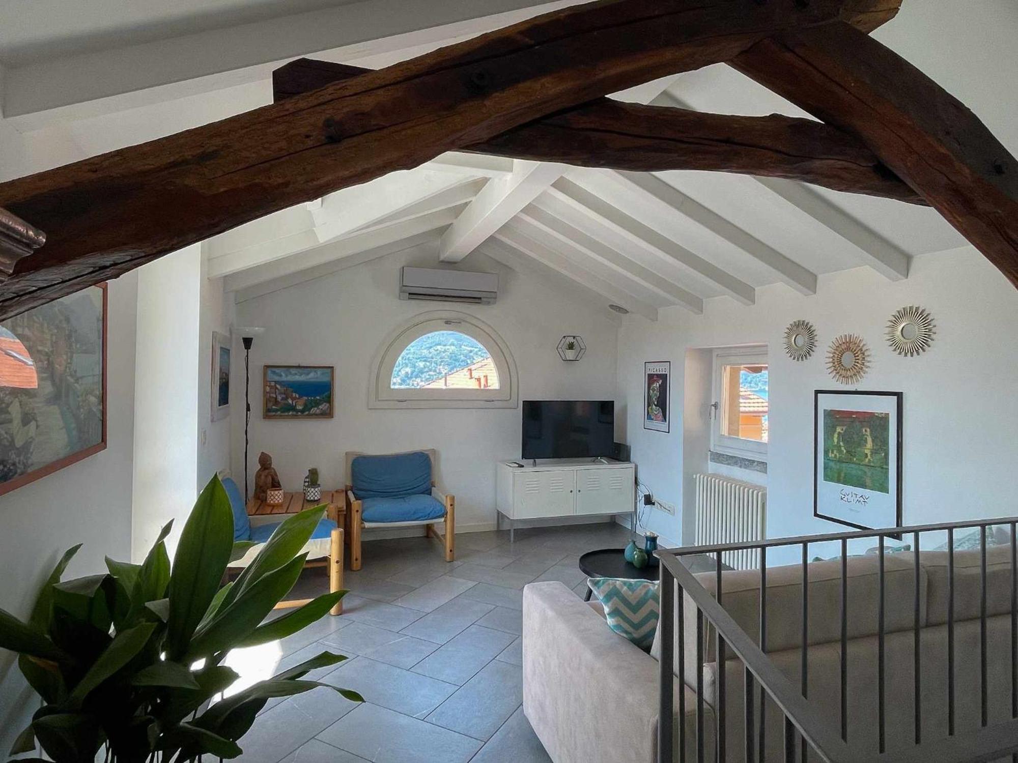 Skyway With Private View Terrace Apartment *