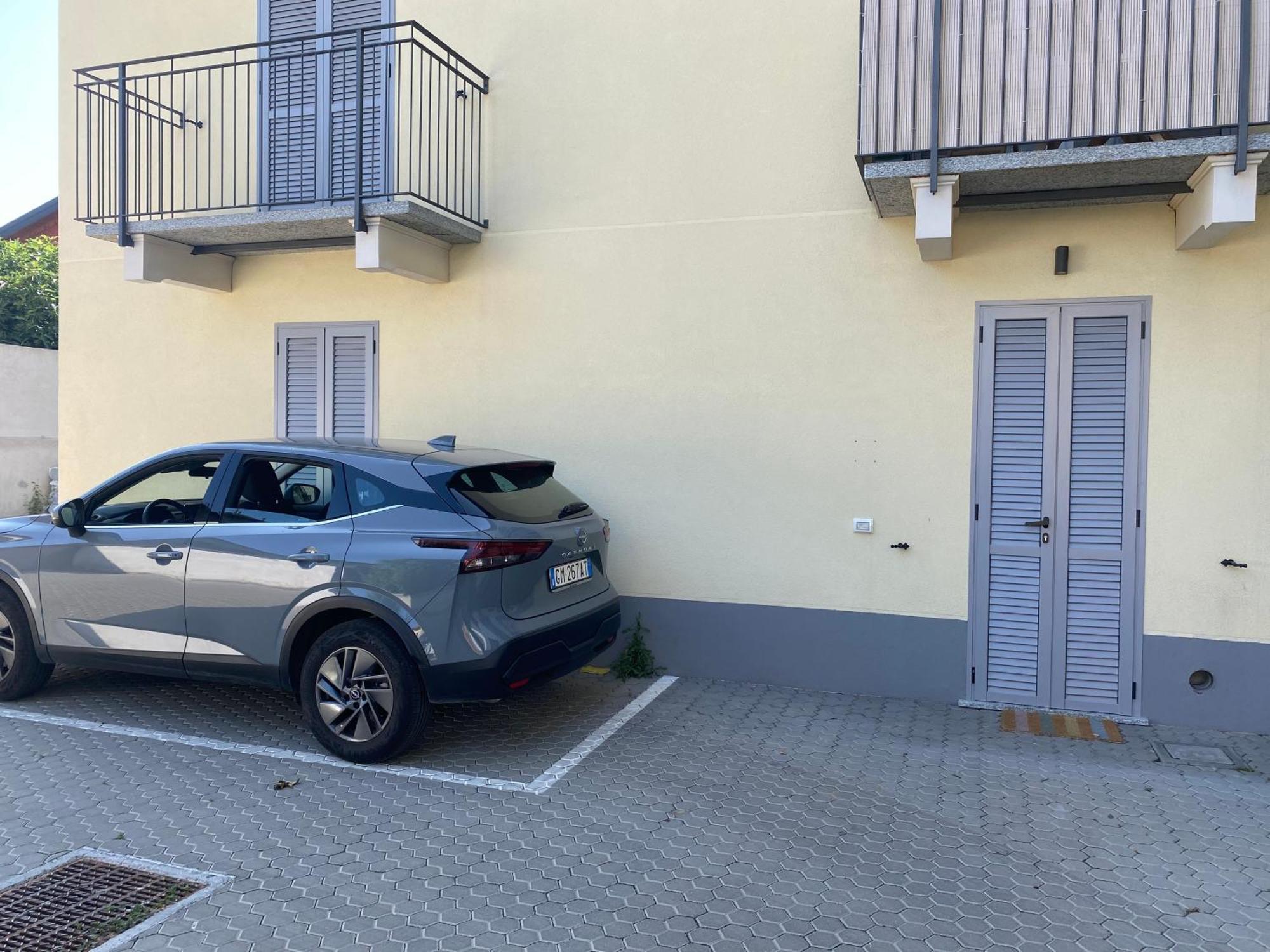 Lora Apartment,free Private Parking, Self Check In,1