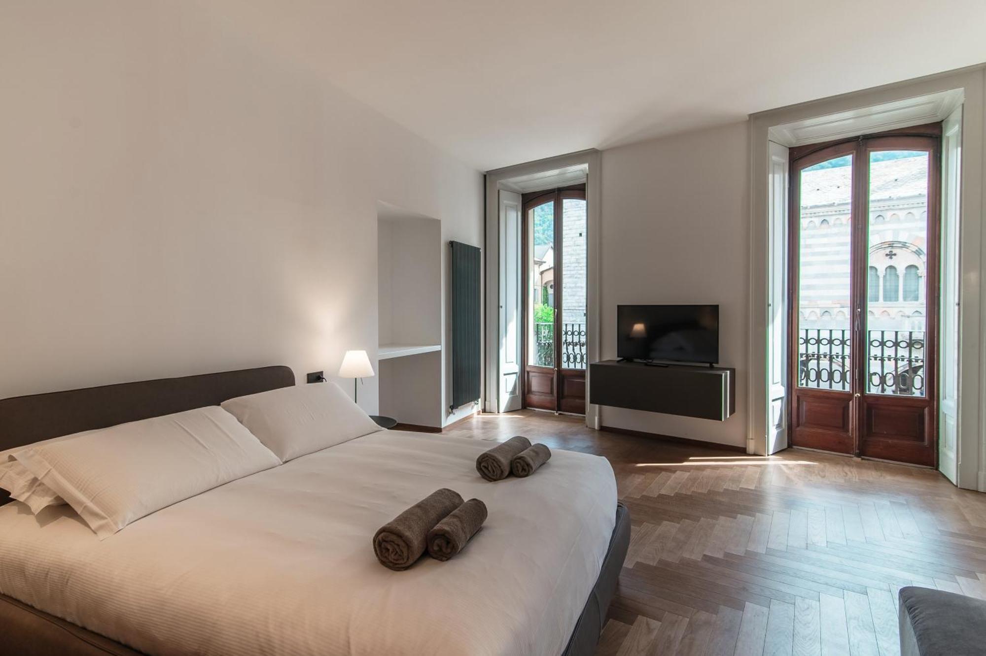 Dome's Magic - The House Of Travelers * Como