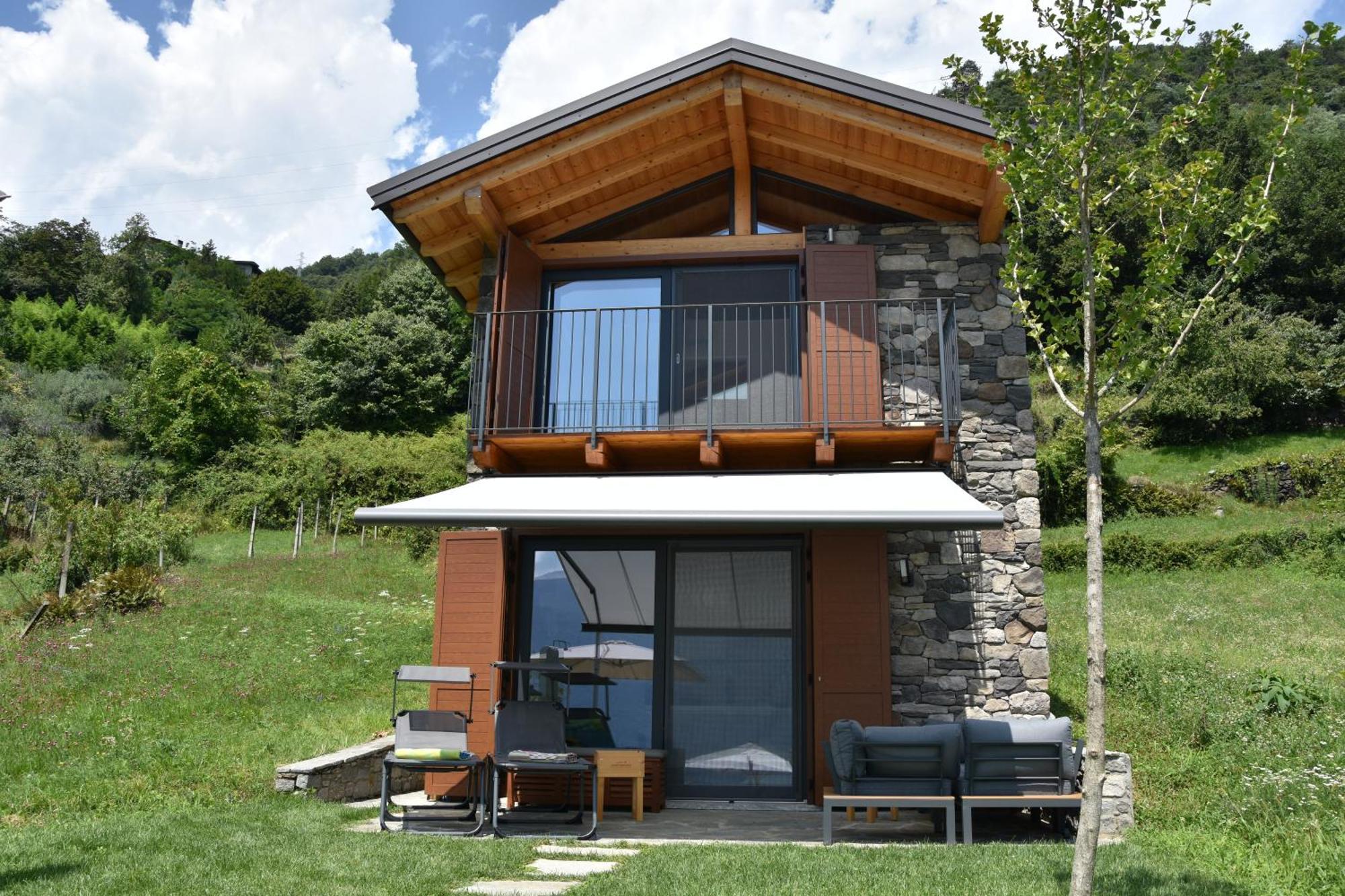 Grandin Holidayhouse * Domaso