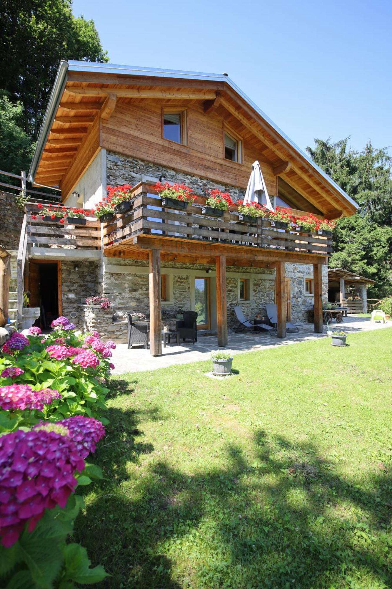 Cozy Nature House Colico