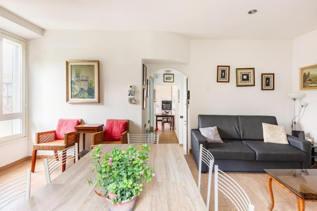 100mq 5 Mins To Center + Free Park And View Apartment *