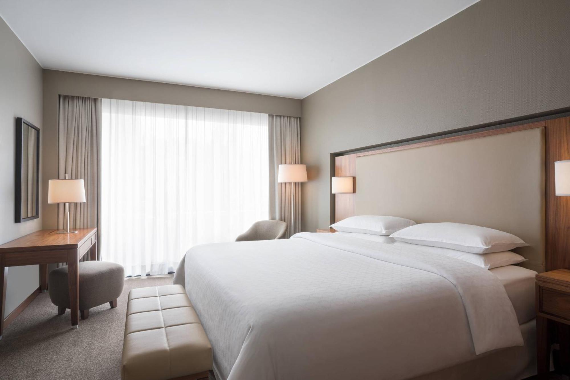 Sheraton 4*