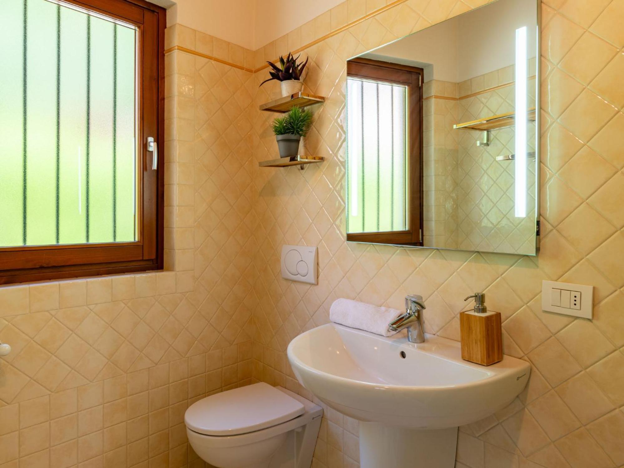 Casa Degli Angeli By Interhome Gravedona