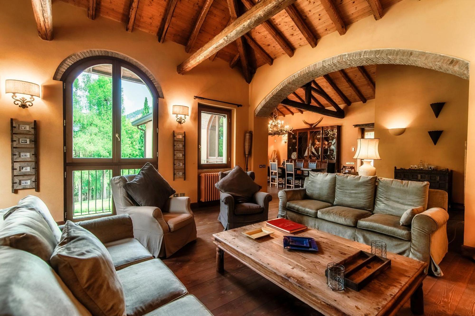Oasi - By Myhomeincomo Villa