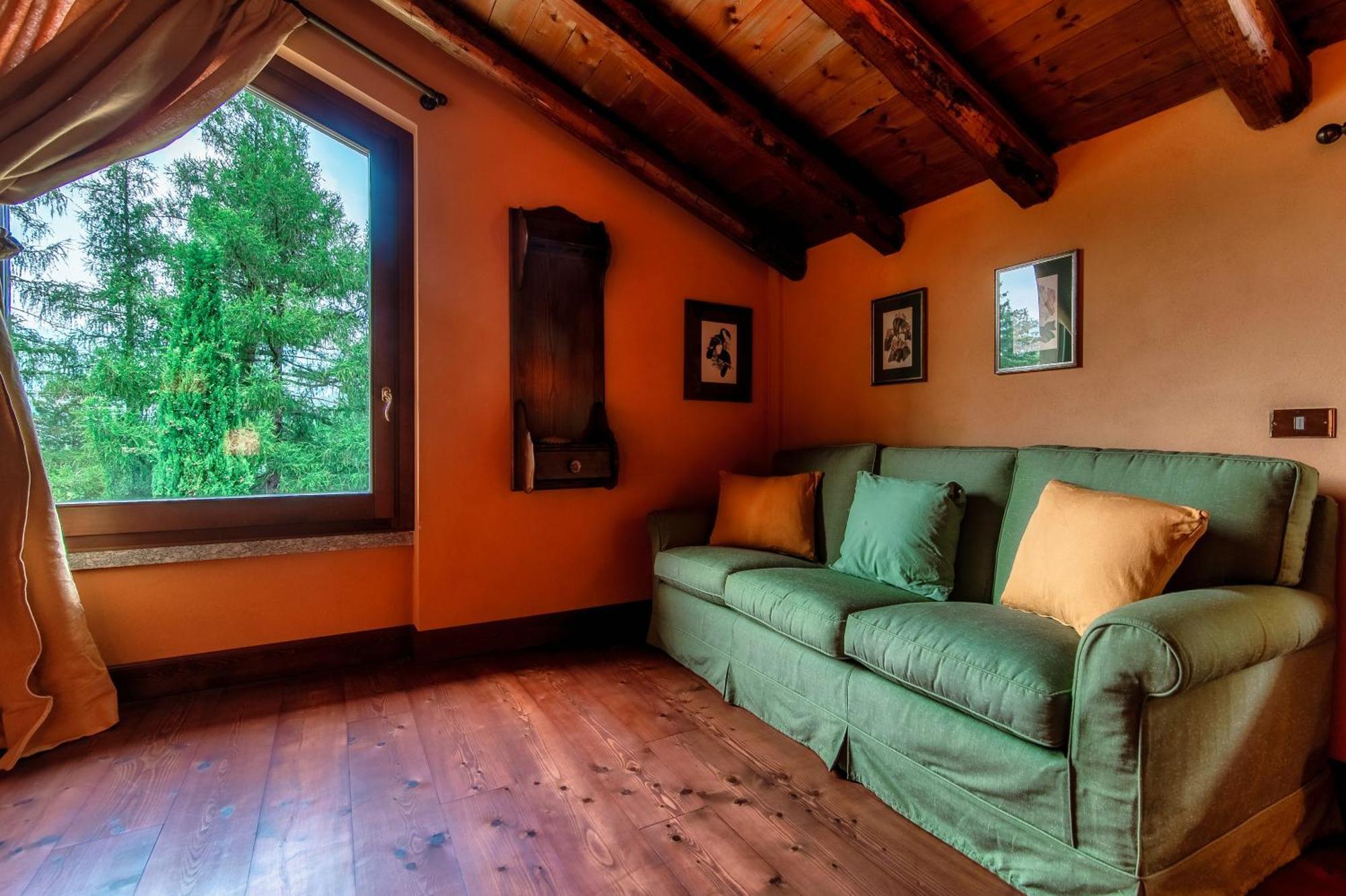 Oasi - By Myhomeincomo * Canzo