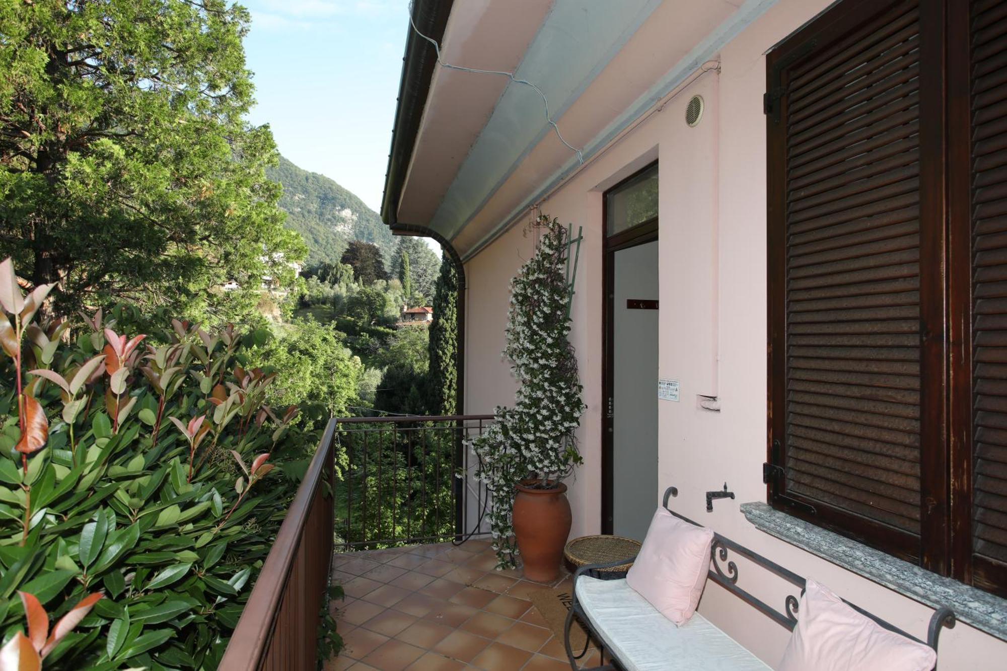 Wonderful Front Near Bellagio Apartment