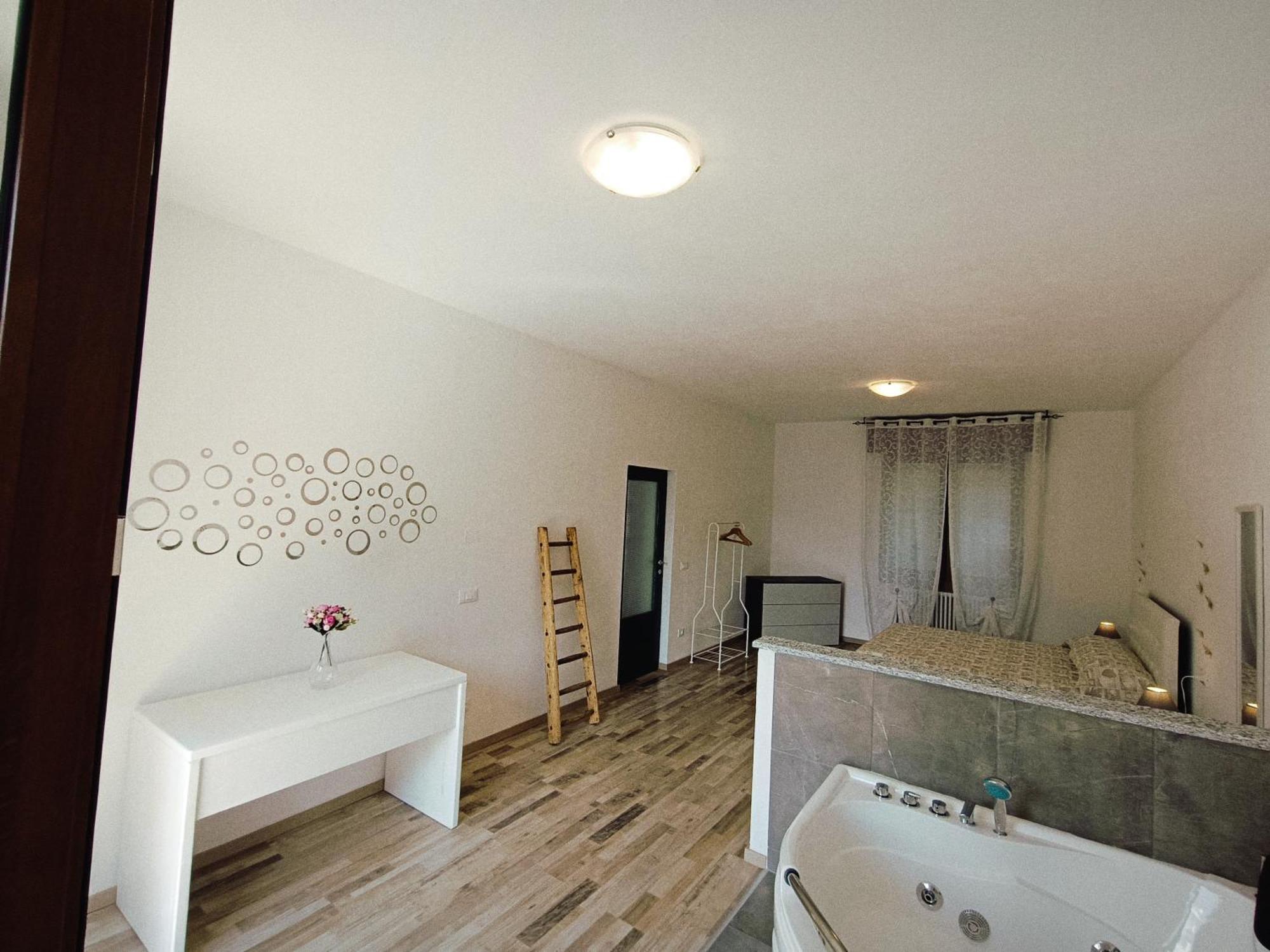 Dudi Jolie Maison - Jacuzzi * Lezzeno