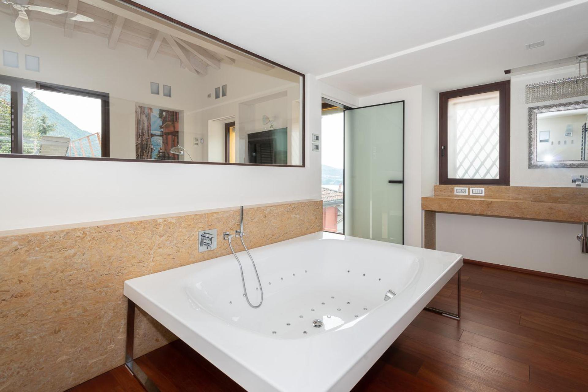 Luxury Como Lake Holiday home *