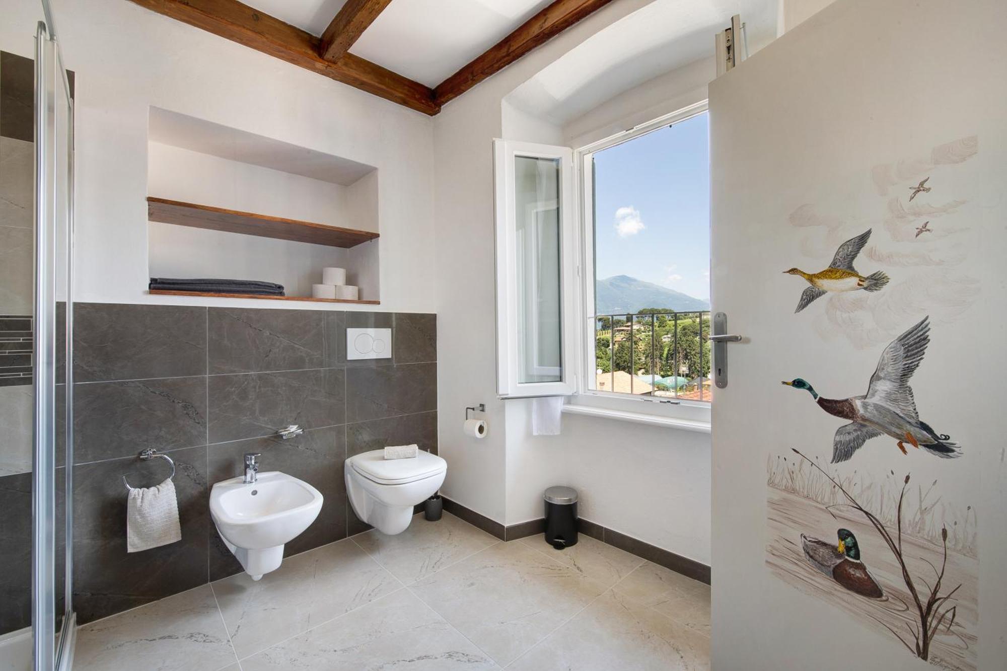 Taronico Duck Apartment