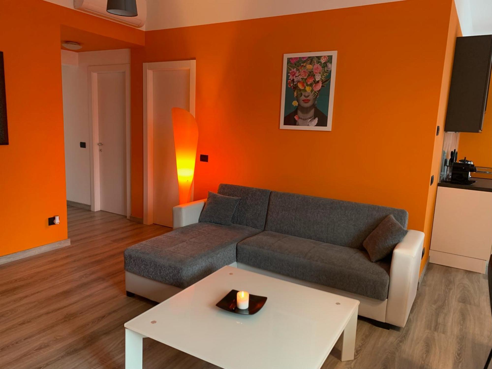 Lucia, Di Como, Apartment *