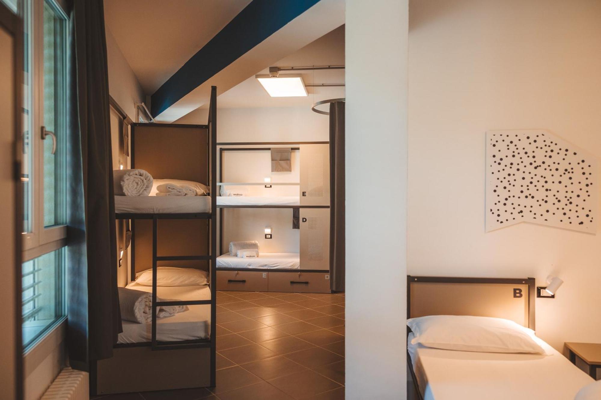 Hostel &