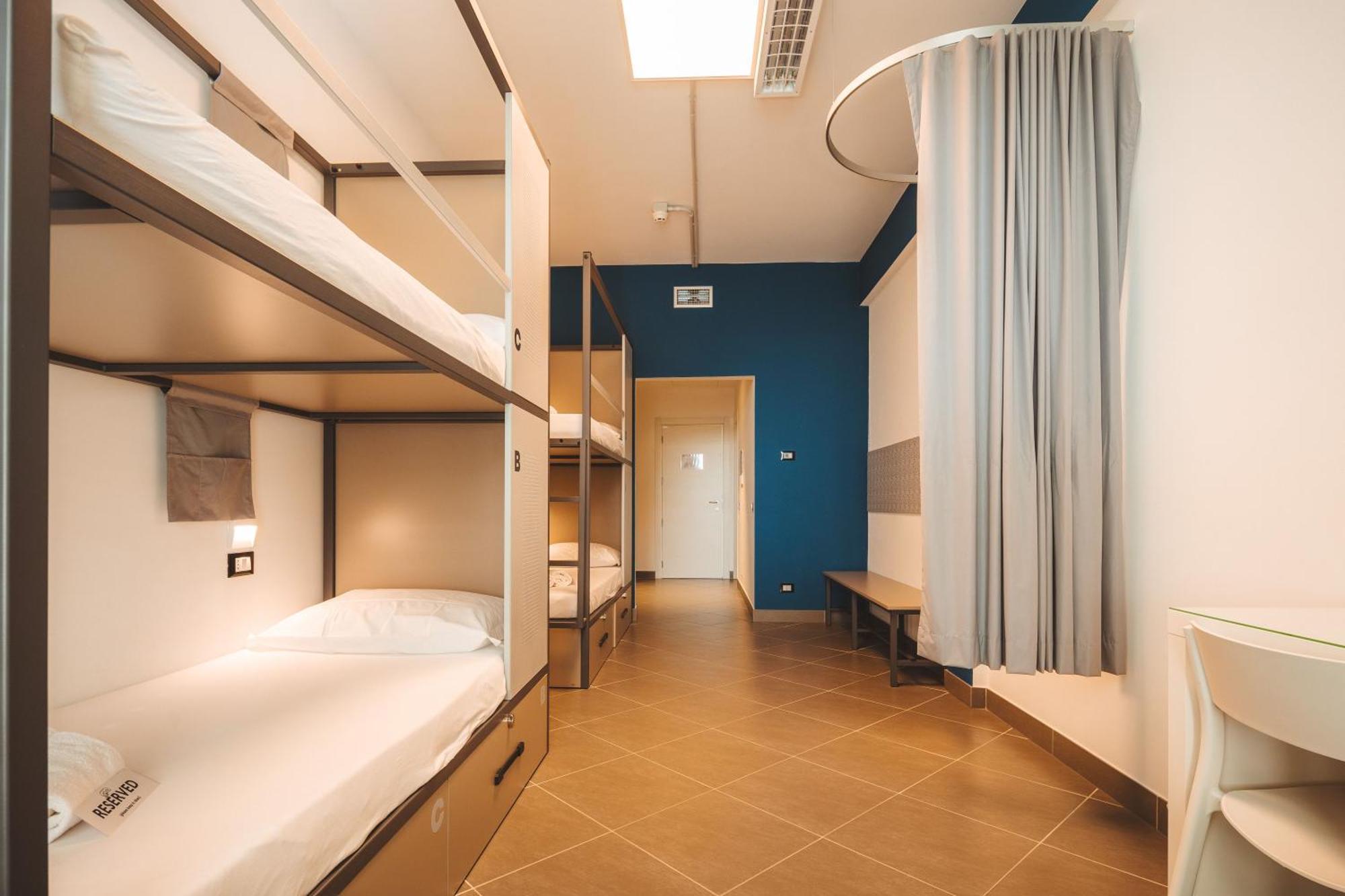 Hostel &