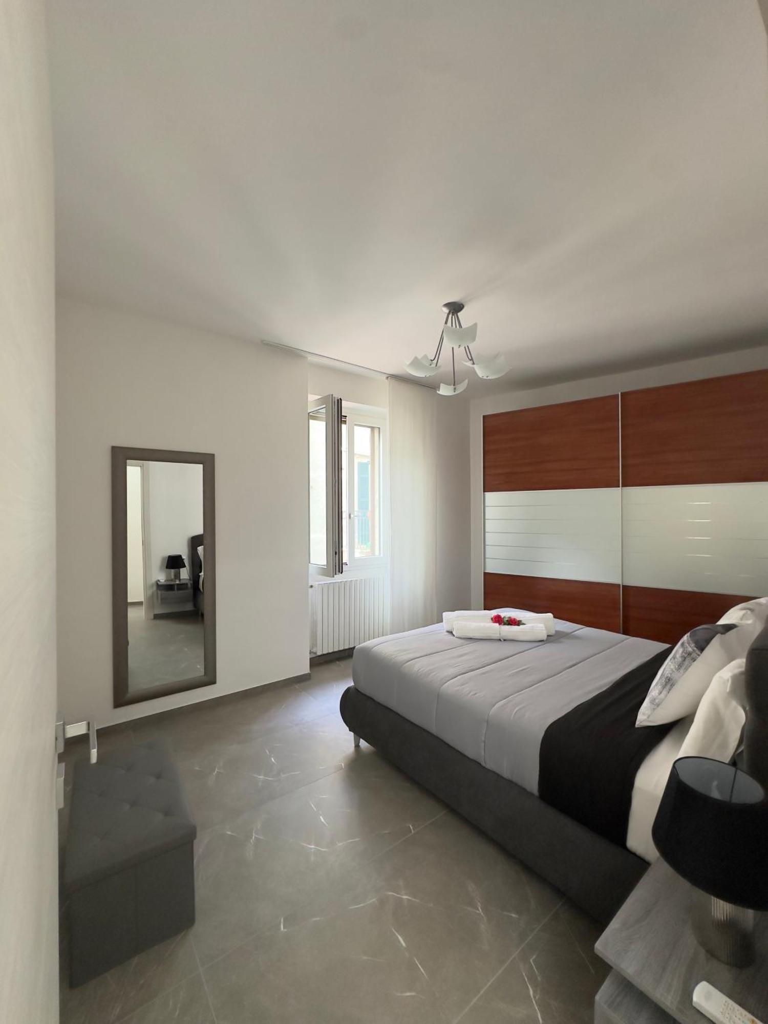Apartment A Due Passi Dal - Con Terrazza