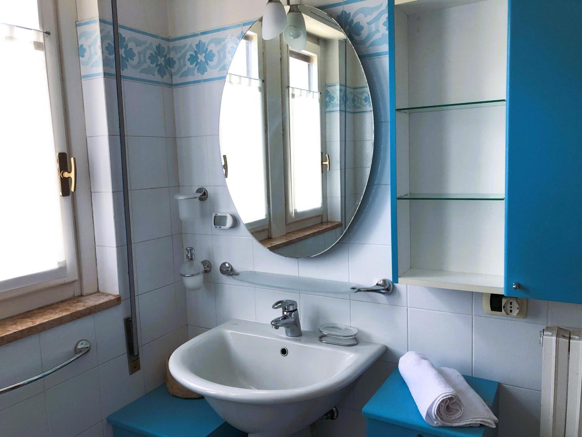Bright Penthouse Close To Center With Terrace And View Appartamento *