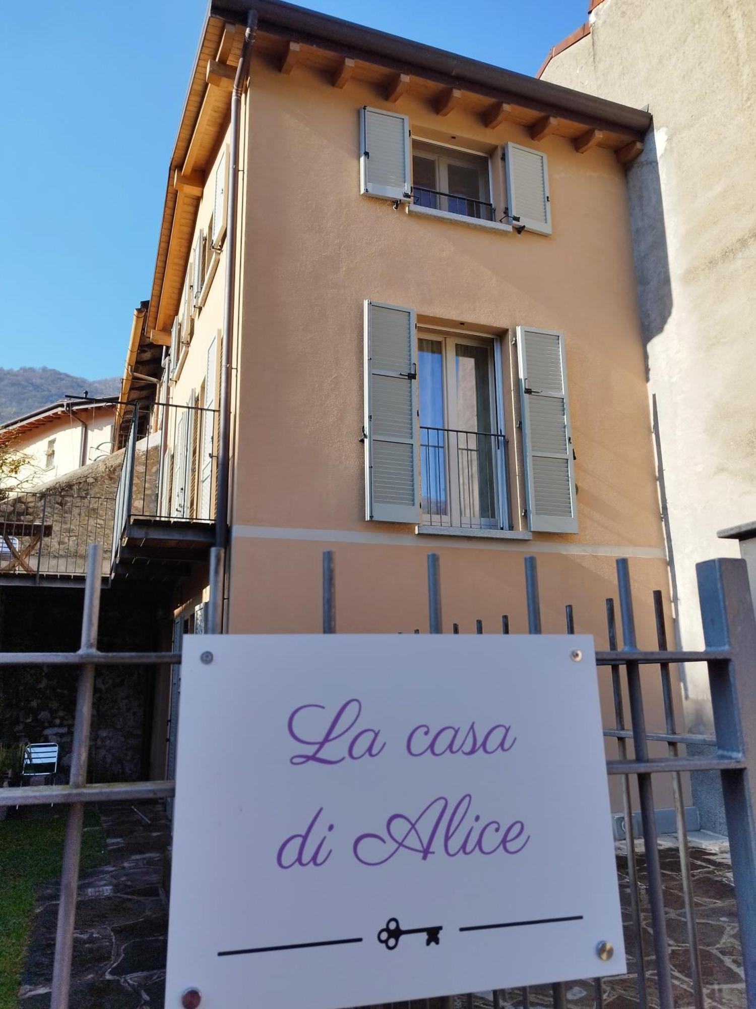 La Casa Di Alice Ferienhaus *