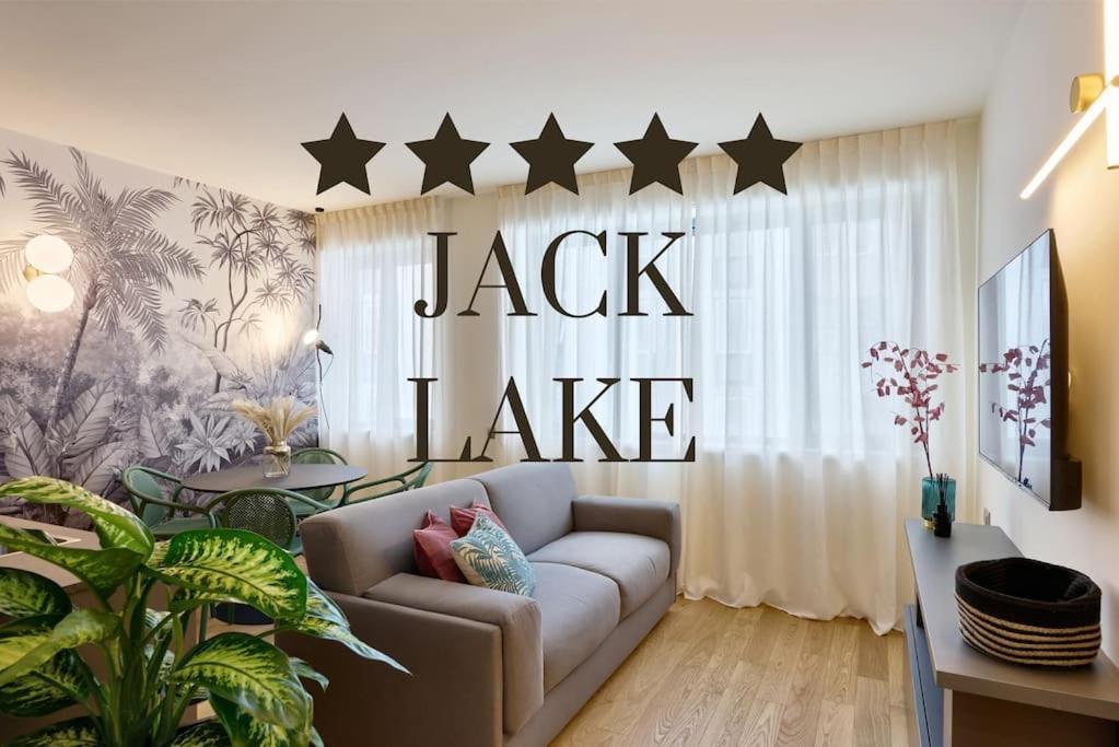 Jack Lake, A Stone's Throw From The Apartment Como