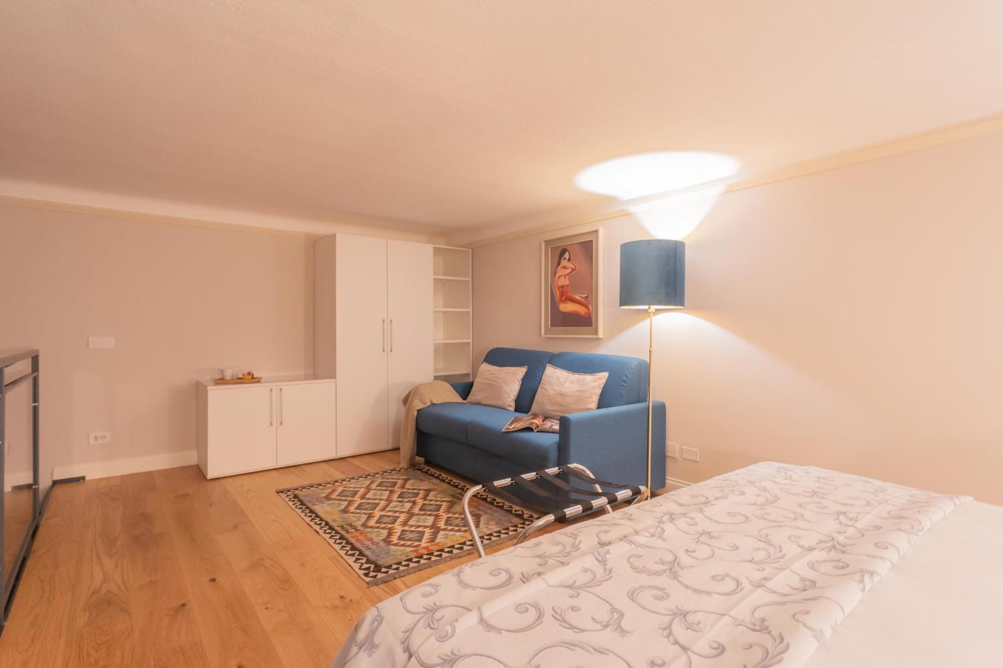 Cinque Giornate 70 By Rent Apartment Como