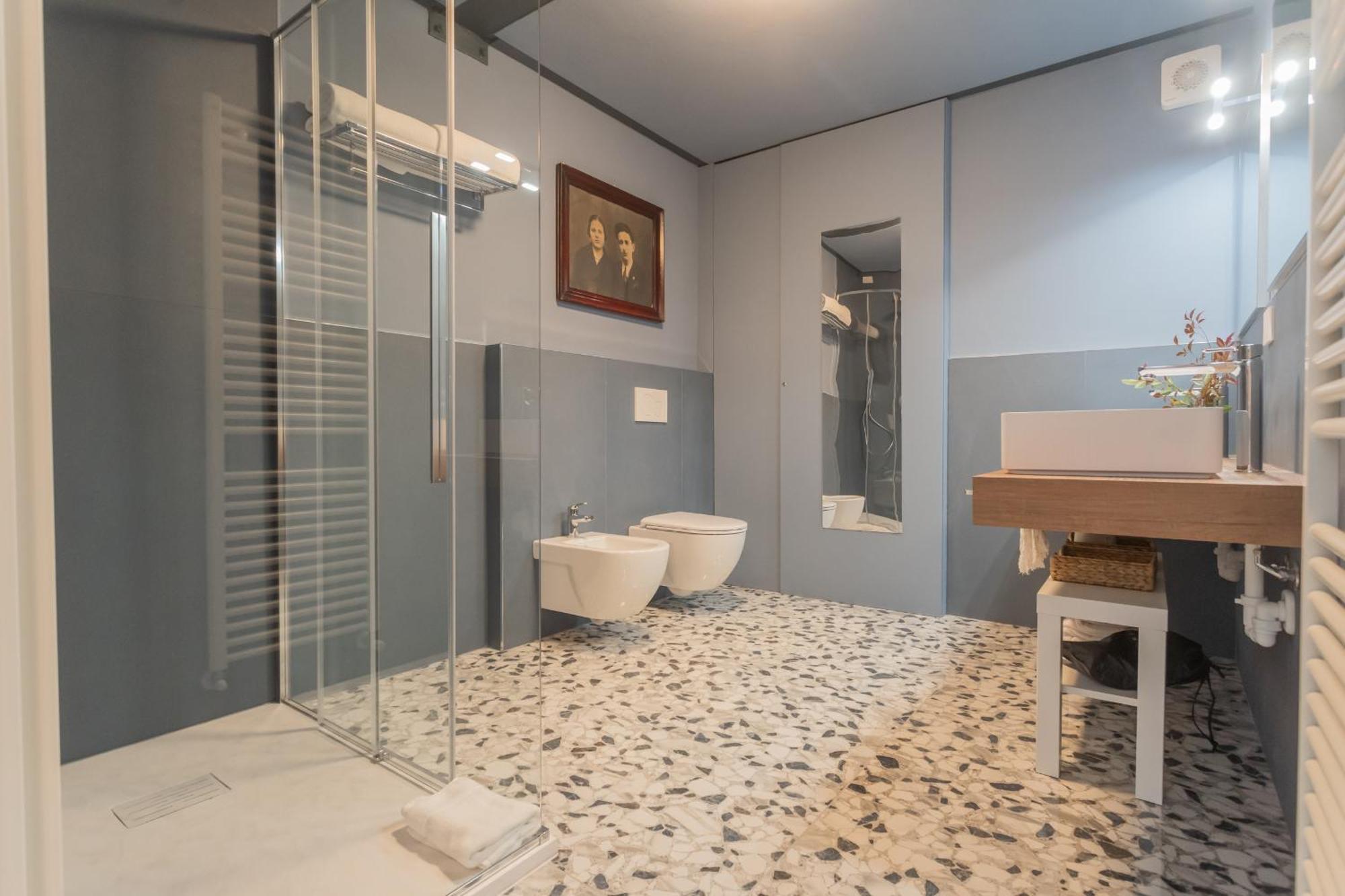 Cinque Giornate 70 By Rent Como