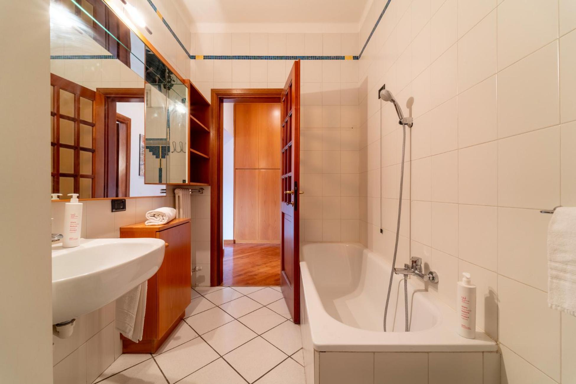 Gerbett With Terrace By Wonderful Italy Como